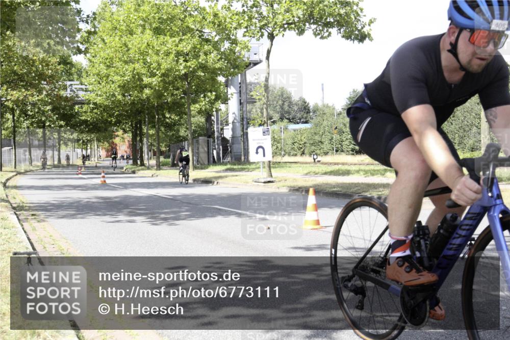 11.08.2024 - GEWOBA Citytriathlon Bremen H.Heesch http://msf.ph/oto/6773111 11.08.2024 13:21:13 Radfahren 211, 230, 238, xxx, 408, 532, 539, 673, 719 meine-sportfotos.de