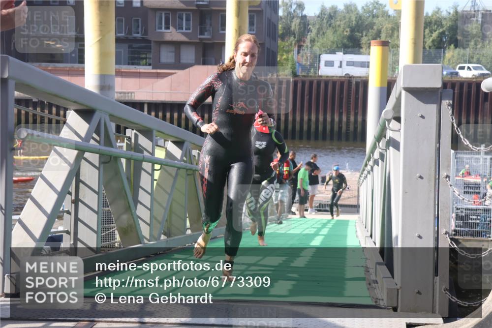 11.08.2024 - GEWOBA Citytriathlon Bremen Lena Gebhardt http://msf.ph/oto/6773309 11.08.2024 10:07:48 Schwimmen 8, 59, 75, 87, 95, 106 meine-sportfotos.de