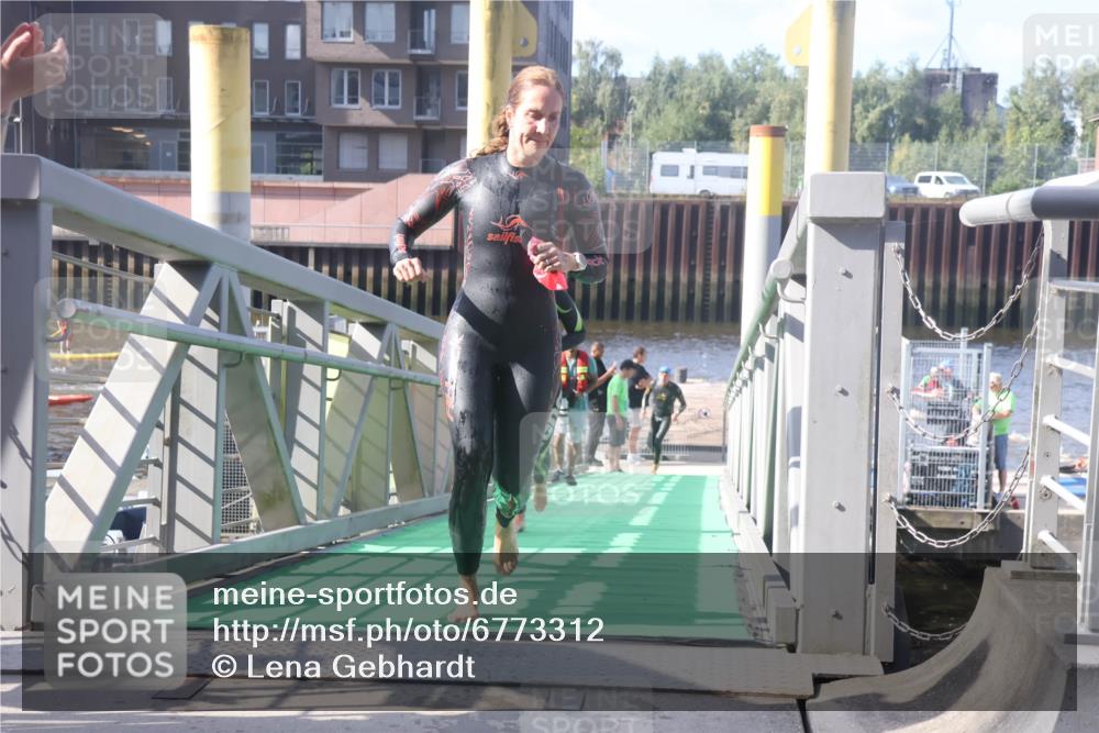 11.08.2024 - GEWOBA Citytriathlon Bremen Lena Gebhardt http://msf.ph/oto/6773312 11.08.2024 10:07:49 Schwimmen 8, 59, 75, 87, 96, 106 meine-sportfotos.de