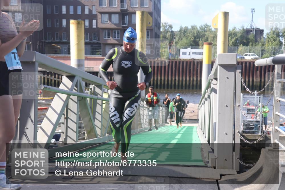 11.08.2024 - GEWOBA Citytriathlon Bremen Lena Gebhardt http://msf.ph/oto/6773335 11.08.2024 10:07:51 Schwimmen 7, 8, 59, 75, 79, 87, 96, 106 meine-sportfotos.de