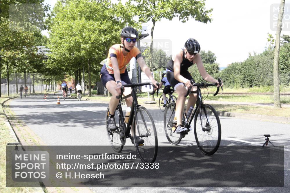 11.08.2024 - GEWOBA Citytriathlon Bremen H.Heesch http://msf.ph/oto/6773338 11.08.2024 13:23:30 Radfahren 203, 210, 248, 283, 567, 570, 613, 653, 708, 731 meine-sportfotos.de