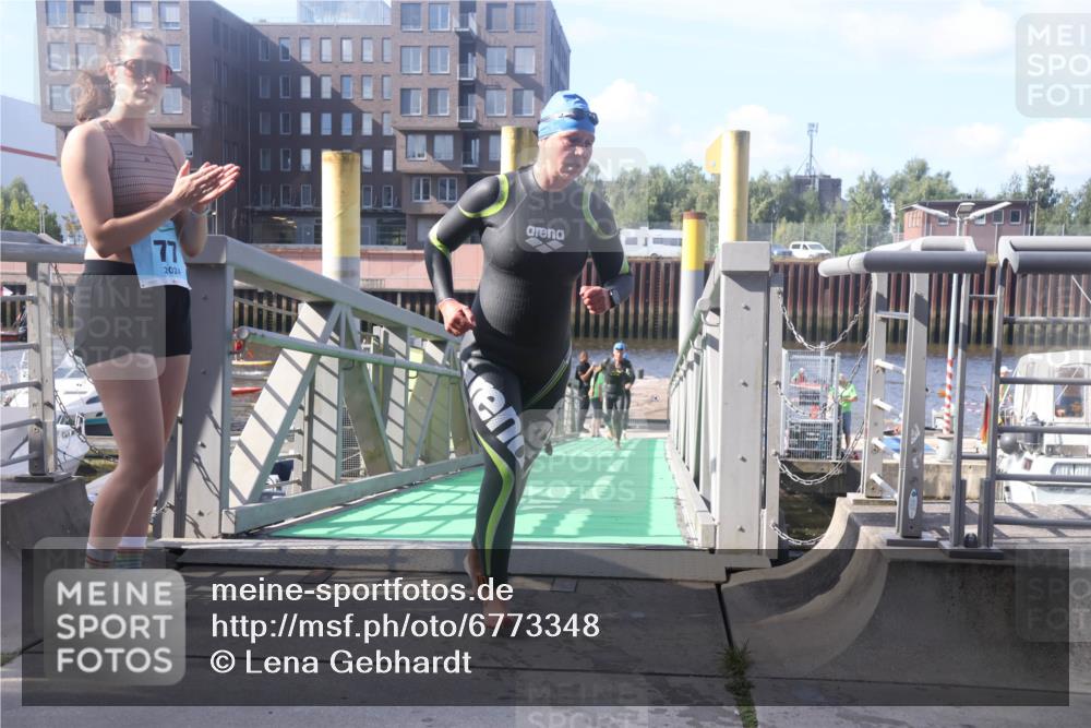 11.08.2024 - GEWOBA Citytriathlon Bremen Lena Gebhardt http://msf.ph/oto/6773348 11.08.2024 10:07:52 Schwimmen 7, 8, 59, 75, 79, 87, 96, 106 meine-sportfotos.de