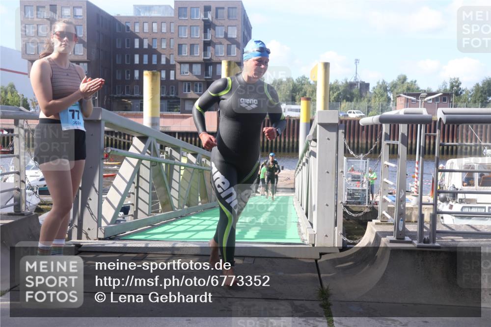 11.08.2024 - GEWOBA Citytriathlon Bremen Lena Gebhardt http://msf.ph/oto/6773352 11.08.2024 10:07:52 Schwimmen 7, 8, 59, 75, 79, 87, 96, 106 meine-sportfotos.de