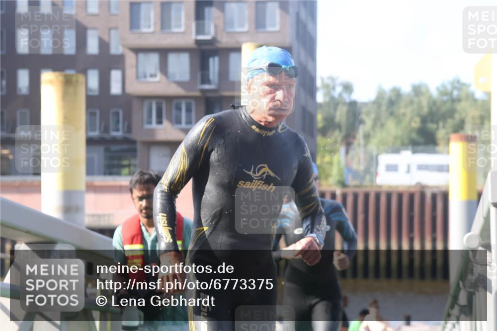 11.08.2024 - GEWOBA Citytriathlon Bremen Lena Gebhardt http://msf.ph/oto/6773375 11.08.2024 10:07:57 Schwimmen 3, 7, 8, 75, 79, 87, 96, 106 meine-sportfotos.de