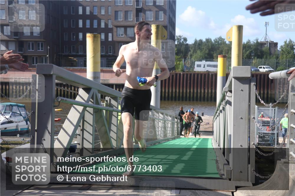 11.08.2024 - GEWOBA Citytriathlon Bremen Lena Gebhardt http://msf.ph/oto/6773403 11.08.2024 10:08:04 Schwimmen 3, 7, 75, 79, 82, 87, 96, 106 meine-sportfotos.de