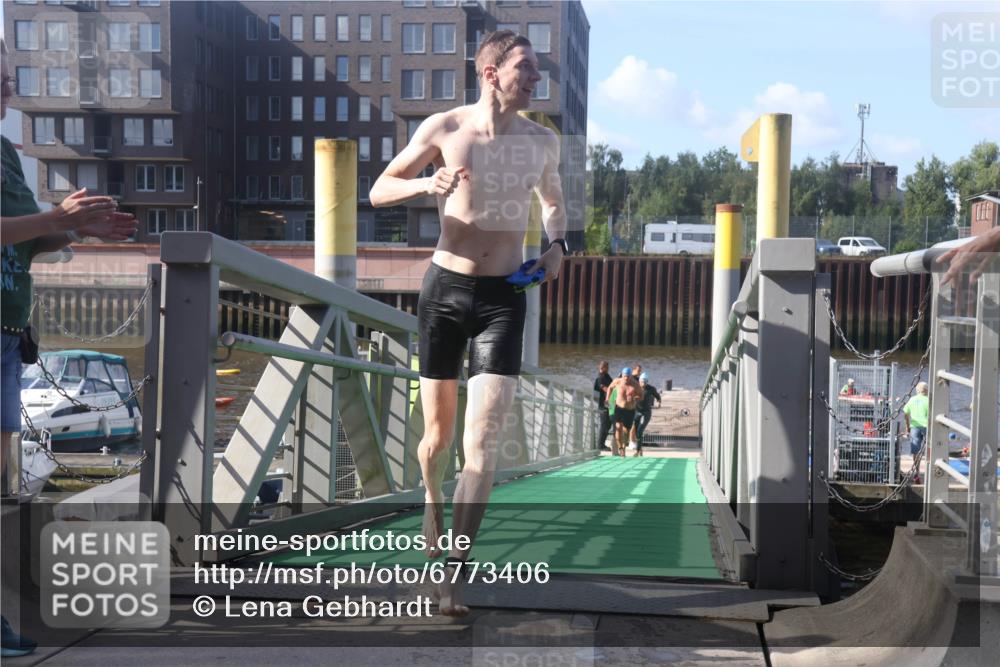 11.08.2024 - GEWOBA Citytriathlon Bremen Lena Gebhardt http://msf.ph/oto/6773406 11.08.2024 10:08:04 Schwimmen 3, 7, 75, 79, 82, 87, 96, 106 meine-sportfotos.de