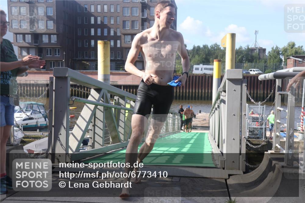 11.08.2024 - GEWOBA Citytriathlon Bremen Lena Gebhardt http://msf.ph/oto/6773410 11.08.2024 10:08:04 Schwimmen 3, 7, 75, 79, 82, 87, 96, 106 meine-sportfotos.de