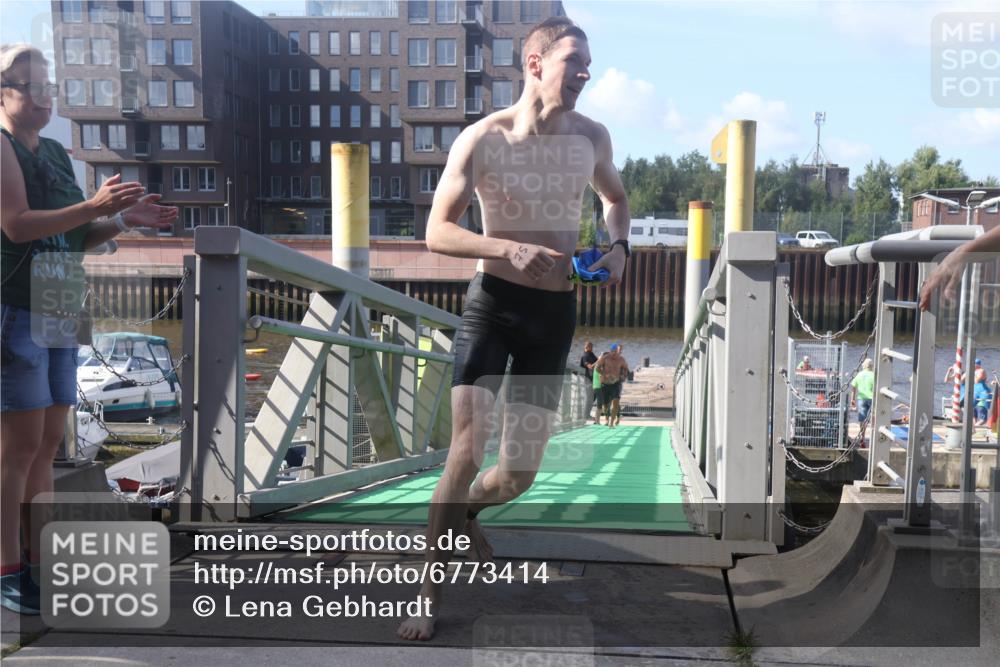 11.08.2024 - GEWOBA Citytriathlon Bremen Lena Gebhardt http://msf.ph/oto/6773414 11.08.2024 10:08:04 Schwimmen 3, 7, 75, 79, 82, 87, 96, 106 meine-sportfotos.de