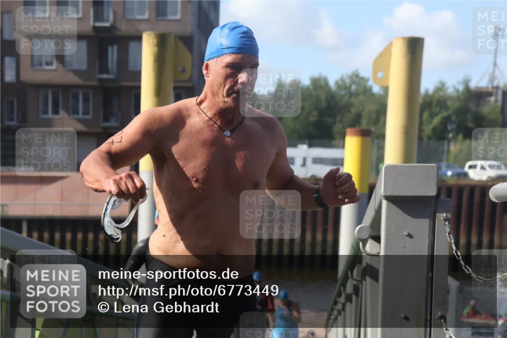 11.08.2024 - GEWOBA Citytriathlon Bremen Lena Gebhardt http://msf.ph/oto/6773449 11.08.2024 10:08:11 Schwimmen 3, 7, 65, 71, 79, 82, 96, 108 meine-sportfotos.de