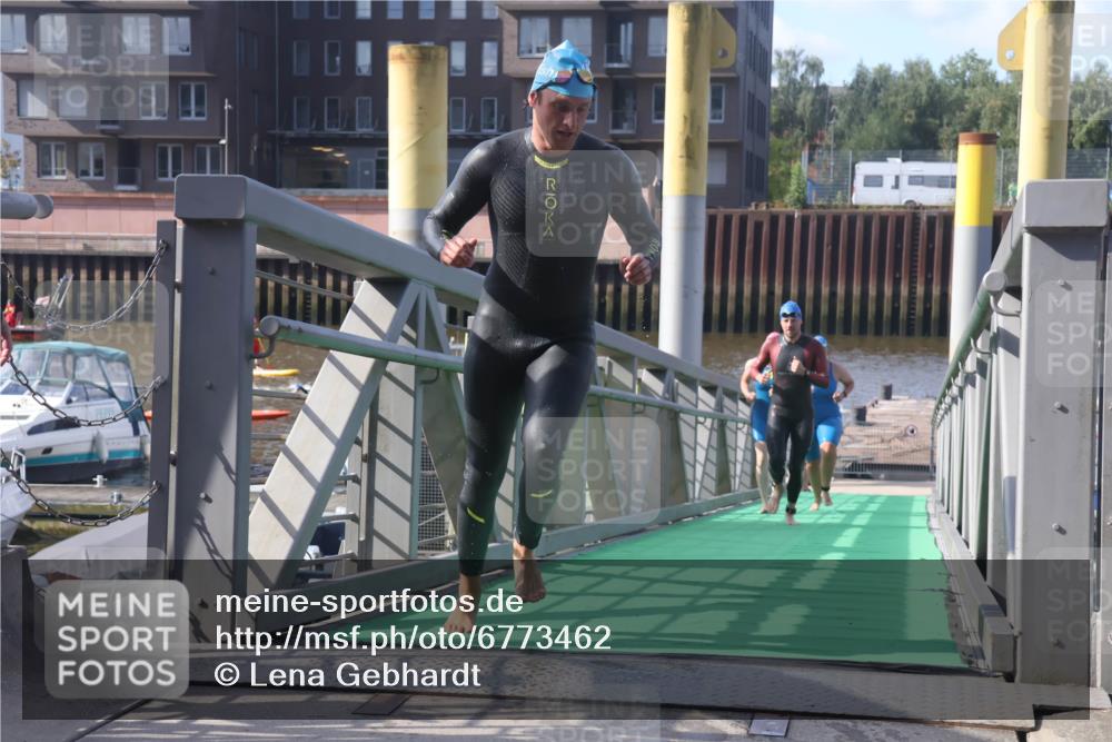 11.08.2024 - GEWOBA Citytriathlon Bremen Lena Gebhardt http://msf.ph/oto/6773462 11.08.2024 10:08:13 Schwimmen 3, 7, 65, 71, 79, 82, 96, 108 meine-sportfotos.de