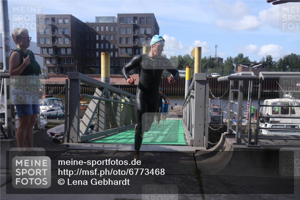 11.08.2024 - GEWOBA Citytriathlon Bremen Lena Gebhardt http://msf.ph/oto/6773468 11.08.2024 10:08:13 Schwimmen 3, 7, 65, 71, 79, 82, 96, 108 meine-sportfotos.de