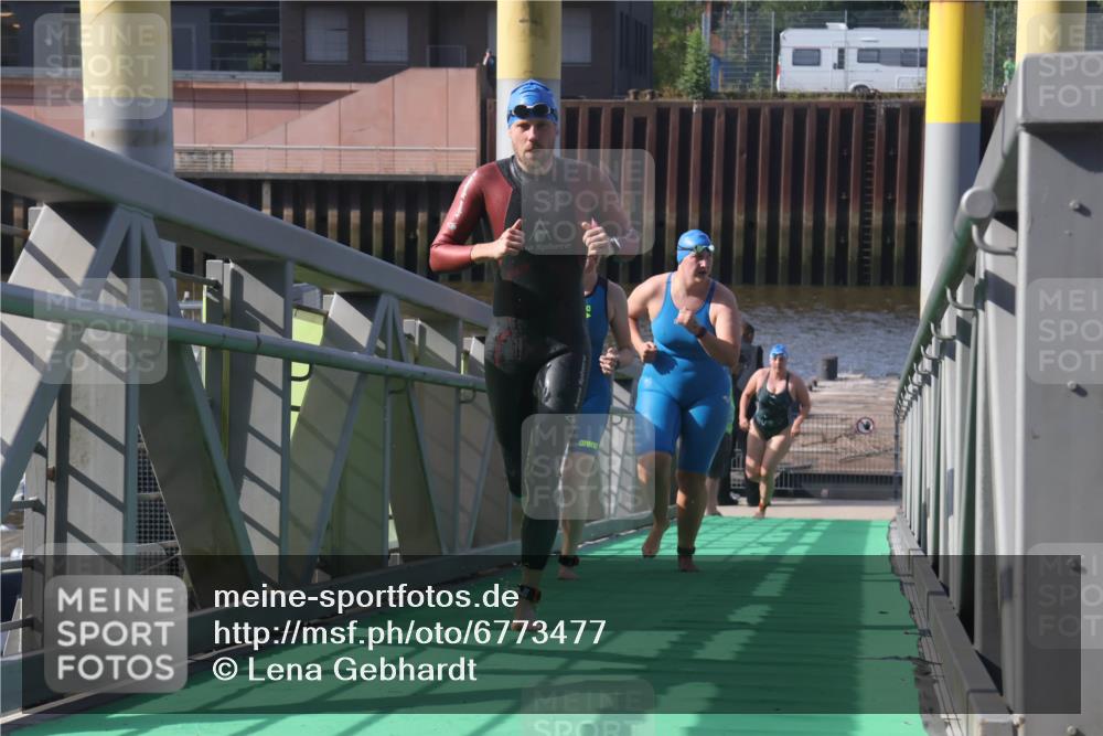11.08.2024 - GEWOBA Citytriathlon Bremen Lena Gebhardt http://msf.ph/oto/6773477 11.08.2024 10:08:15 Schwimmen 3, 7, 65, 71, 79, 82, 108 meine-sportfotos.de
