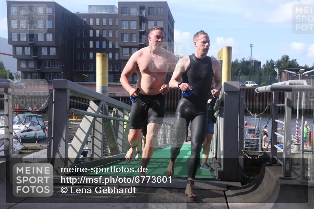 11.08.2024 - GEWOBA Citytriathlon Bremen Lena Gebhardt http://msf.ph/oto/6773601 11.08.2024 10:08:32 Schwimmen 43, 65, 98, 108, 110 meine-sportfotos.de