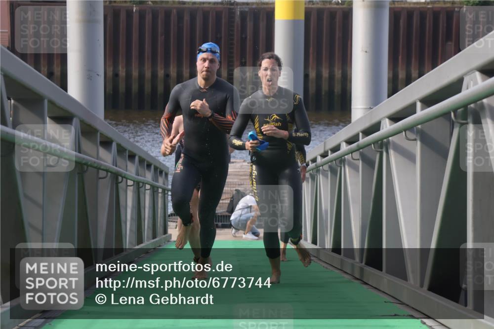 11.08.2024 - GEWOBA Citytriathlon Bremen Lena Gebhardt http://msf.ph/oto/6773744 11.08.2024 10:09:30 Schwimmen 9, 20, 27, 42, 45, 48, 52, 57, 58, 62, 69, 78, 99 meine-sportfotos.de
