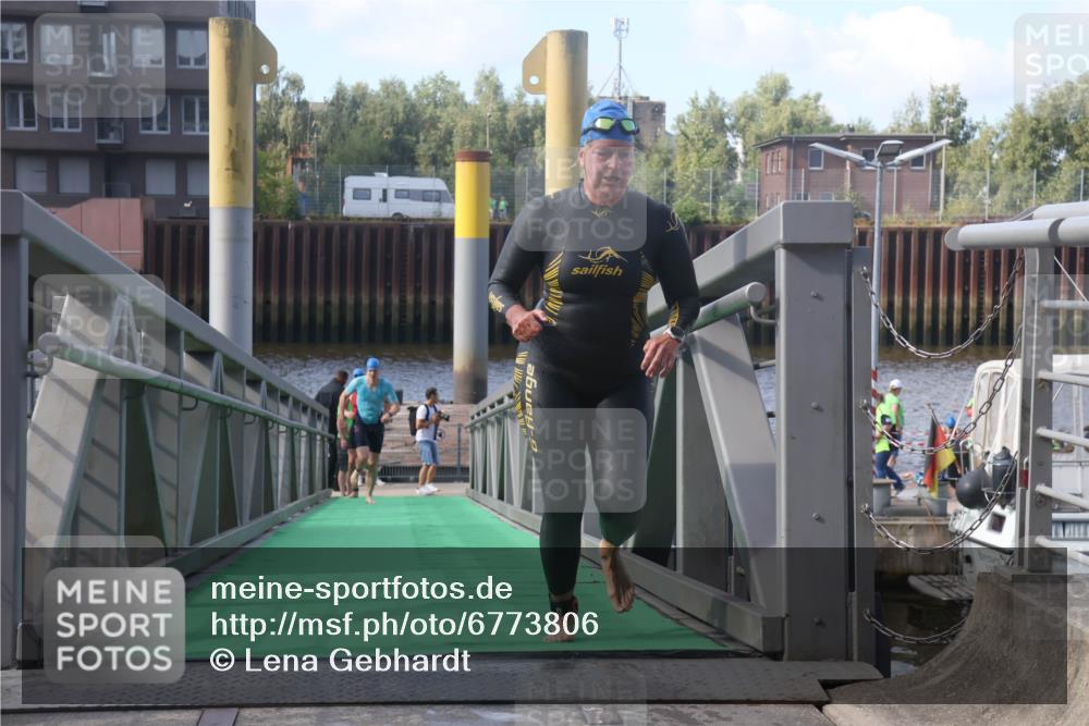 11.08.2024 - GEWOBA Citytriathlon Bremen Lena Gebhardt http://msf.ph/oto/6773806 11.08.2024 10:09:34 Schwimmen 4, 9, 27, 42, 48, 58, 62, 69, 78, 99, 109 meine-sportfotos.de