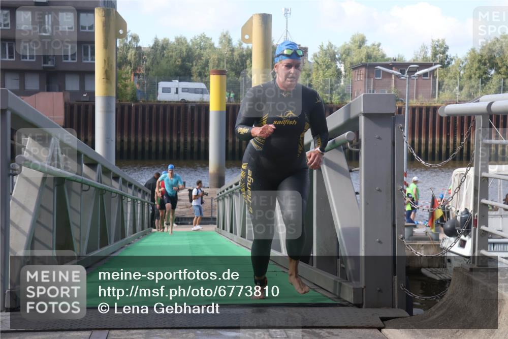 11.08.2024 - GEWOBA Citytriathlon Bremen Lena Gebhardt http://msf.ph/oto/6773810 11.08.2024 10:09:34 Schwimmen 4, 9, 27, 42, 48, 58, 62, 69, 78, 99, 109 meine-sportfotos.de