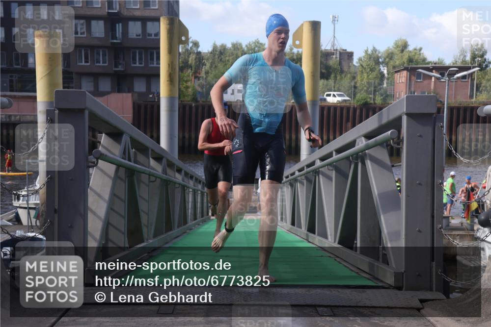 11.08.2024 - GEWOBA Citytriathlon Bremen Lena Gebhardt http://msf.ph/oto/6773825 11.08.2024 10:09:39 Schwimmen 4, 9, 11, 27, 42, 48, 58, 69, 78, 99, 109 meine-sportfotos.de