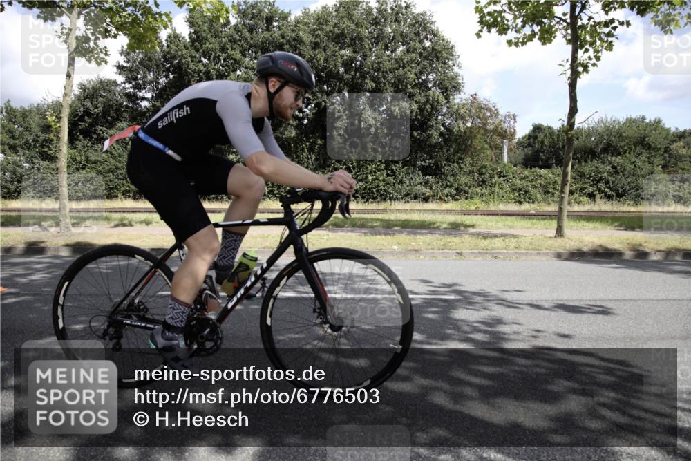 11.08.2024 - GEWOBA Citytriathlon Bremen H.Heesch http://msf.ph/oto/6776503 11.08.2024 12:08:48 Radfahren 741, 742, 796, 892, 917, 963, 966, 981, 1022 meine-sportfotos.de
