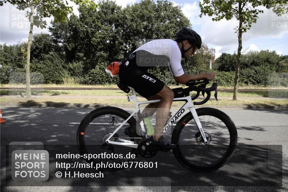11.08.2024 - GEWOBA Citytriathlon Bremen H.Heesch http://msf.ph/oto/6776801 11.08.2024 12:16:56 Radfahren 835, 861, 879, 916, 952 meine-sportfotos.de
