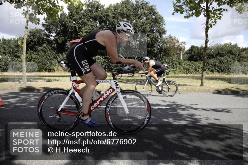 11.08.2024 - GEWOBA Citytriathlon Bremen H.Heesch http://msf.ph/oto/6776902 11.08.2024 12:19:29 Radfahren 873, 900, 954, 956, 973, 974, 1033 meine-sportfotos.de