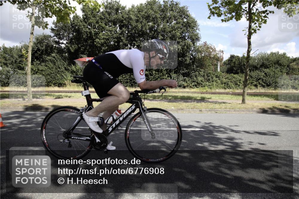 11.08.2024 - GEWOBA Citytriathlon Bremen H.Heesch http://msf.ph/oto/6776908 11.08.2024 12:19:37 Radfahren 873, 942, 956, 973, 974, 996, 1033 meine-sportfotos.de