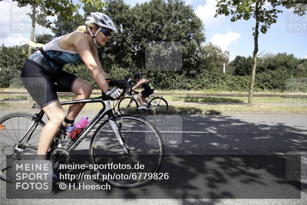 11.08.2024 - GEWOBA Citytriathlon Bremen H.Heesch http://msf.ph/oto/6779826 11.08.2024 13:23:58 Radfahren 275, 344, 501, 577, 627, 635, 669, 674, 712 meine-sportfotos.de