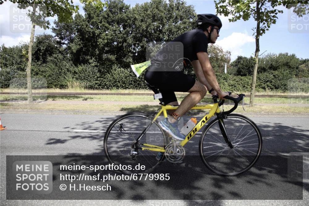 11.08.2024 - GEWOBA Citytriathlon Bremen H.Heesch http://msf.ph/oto/6779985 11.08.2024 13:25:37 Radfahren 225, 301, 316, 328, 471, 650, 658, 672, 720 meine-sportfotos.de