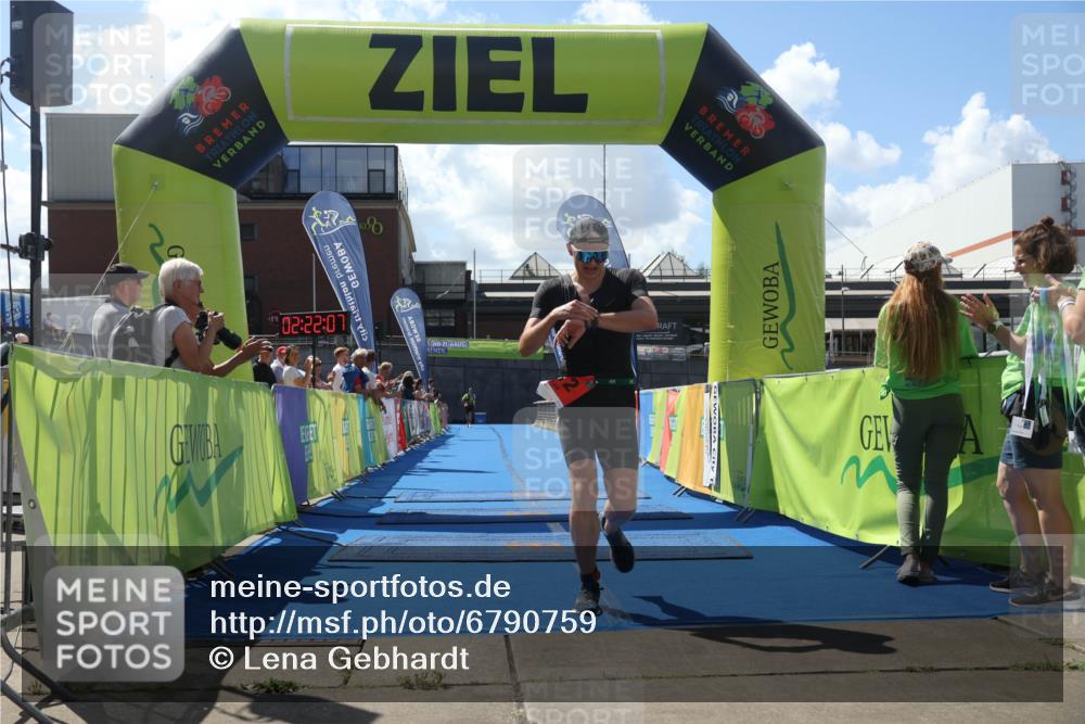 11.08.2024 - GEWOBA Citytriathlon Bremen Lena Gebhardt http://msf.ph/oto/6790759 11.08.2024 13:22:03 Ziel 812 meine-sportfotos.de
