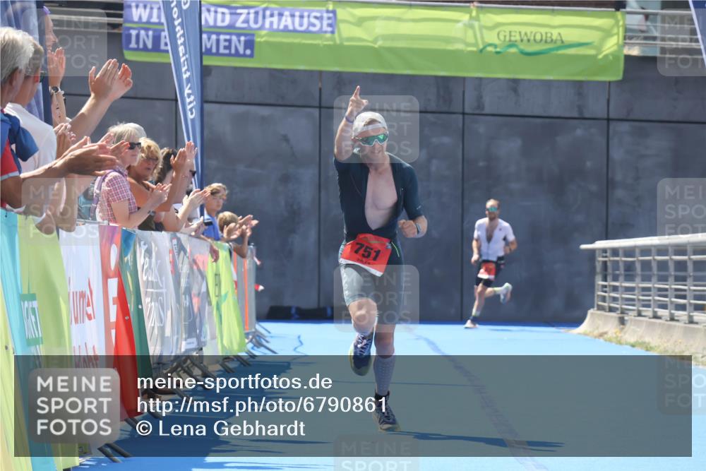 11.08.2024 - GEWOBA Citytriathlon Bremen Lena Gebhardt http://msf.ph/oto/6790861 11.08.2024 13:22:48 Ziel 751, 857 meine-sportfotos.de
