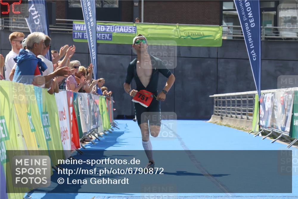 11.08.2024 - GEWOBA Citytriathlon Bremen Lena Gebhardt http://msf.ph/oto/6790872 11.08.2024 13:22:48 Ziel 751, 857 meine-sportfotos.de