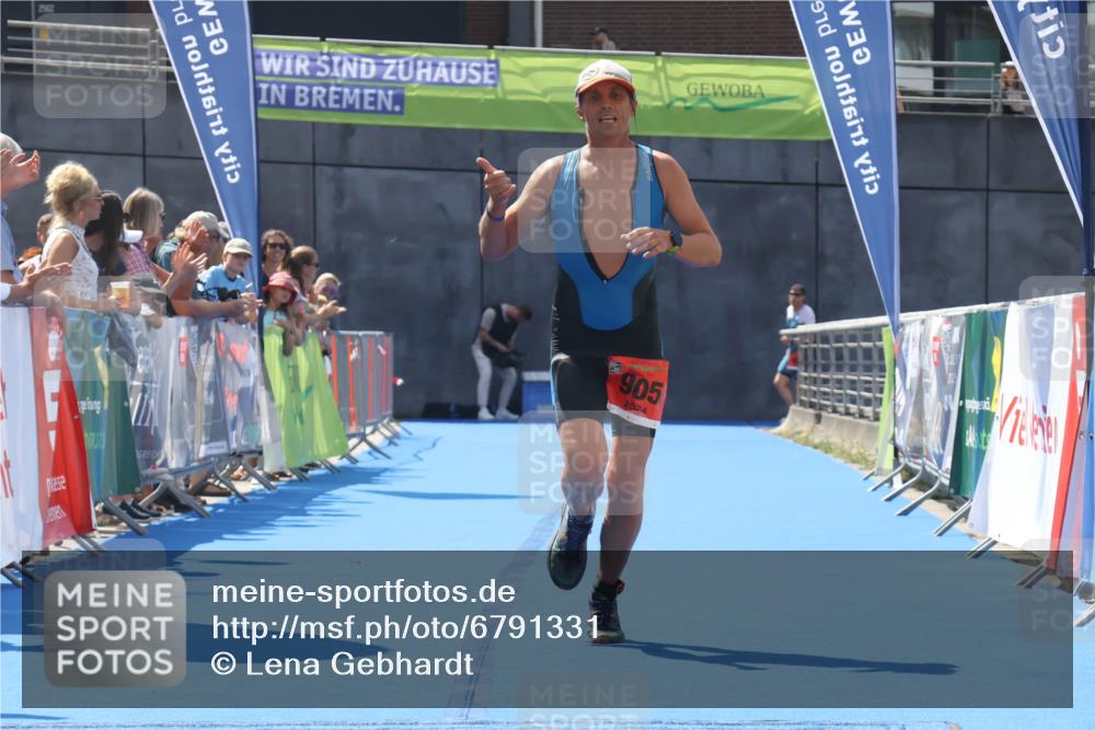11.08.2024 - GEWOBA Citytriathlon Bremen Lena Gebhardt http://msf.ph/oto/6791331 11.08.2024 13:28:06 Ziel 799, 905 meine-sportfotos.de