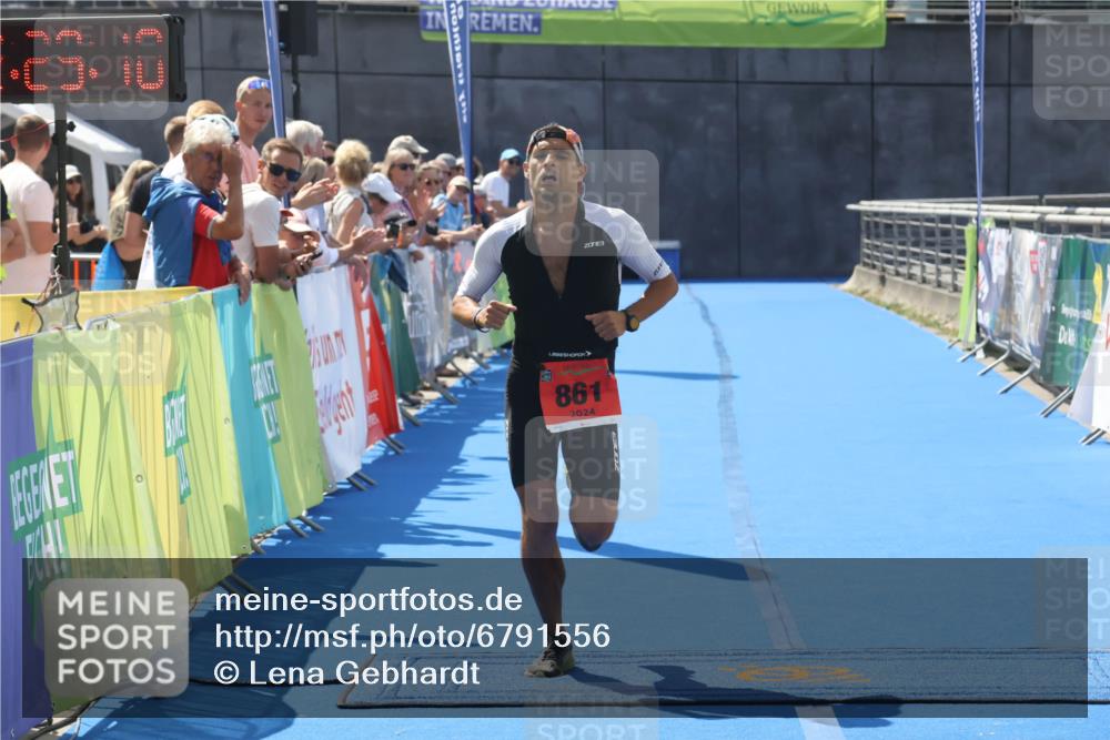 11.08.2024 - GEWOBA Citytriathlon Bremen Lena Gebhardt http://msf.ph/oto/6791556 11.08.2024 13:29:07 Ziel 861 meine-sportfotos.de