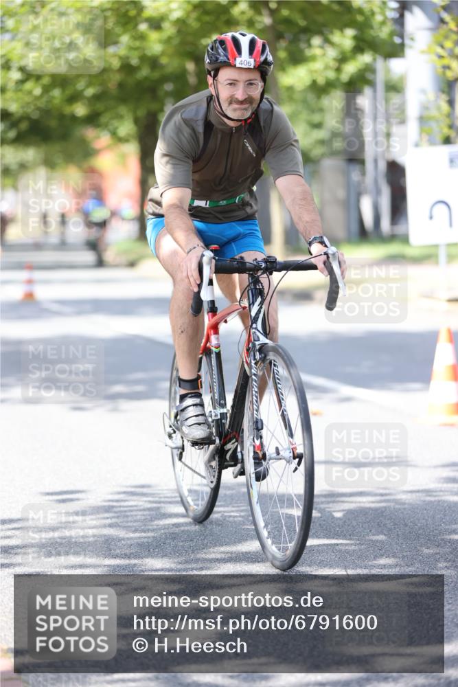 11.08.2024 - GEWOBA Citytriathlon Bremen H.Heesch http://msf.ph/oto/6791600 11.08.2024 13:19:16 Radfahren 357, 406, 416, 418, 500, 520, 552, 560, 573, 587, 604, 605, 654, 667, xxx, 680 meine-sportfotos.de