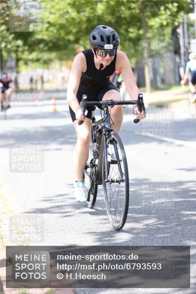 11.08.2024 - GEWOBA Citytriathlon Bremen H.Heesch http://msf.ph/oto/6793593 11.08.2024 13:22:07 Radfahren 312, 494, 545, 555, 579, 639, 643, 668, 682, 717 meine-sportfotos.de