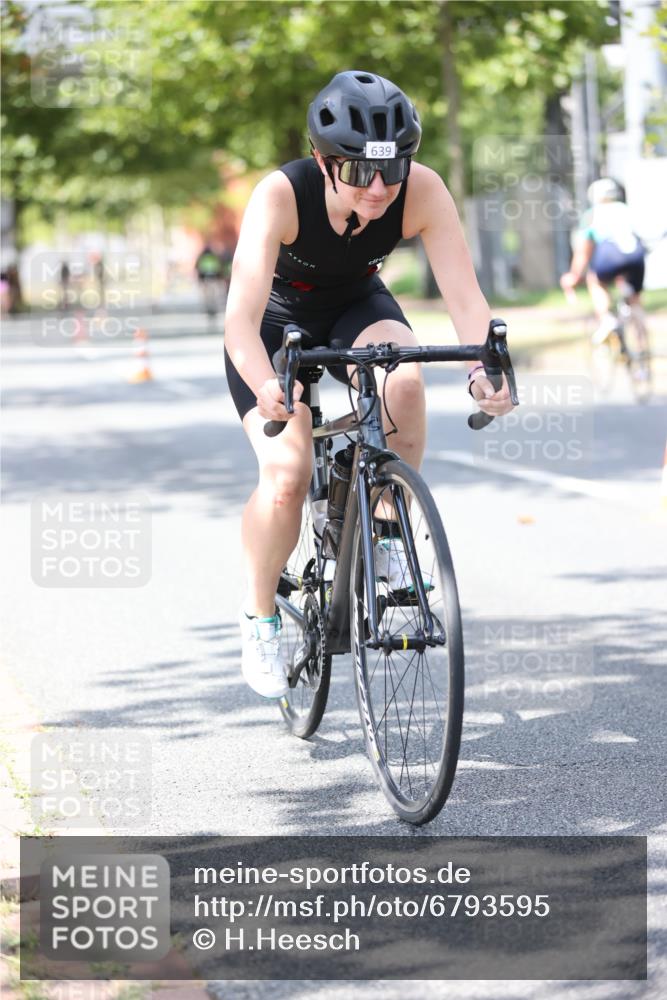 11.08.2024 - GEWOBA Citytriathlon Bremen H.Heesch http://msf.ph/oto/6793595 11.08.2024 13:22:08 Radfahren 312, 494, 545, 555, 579, 639, 643, 663, 668, 682, 717 meine-sportfotos.de