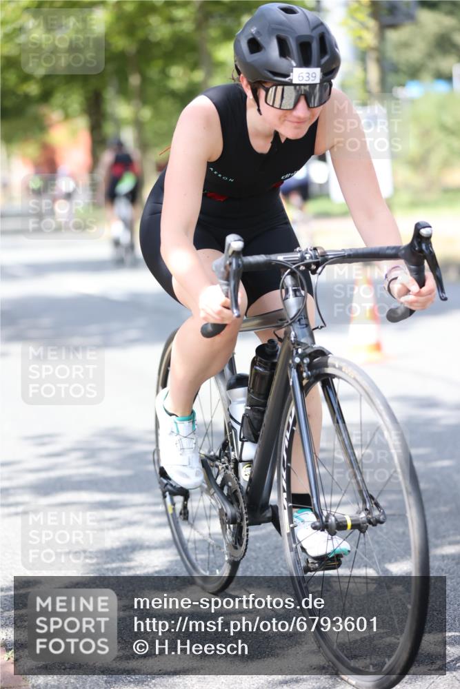 11.08.2024 - GEWOBA Citytriathlon Bremen H.Heesch http://msf.ph/oto/6793601 11.08.2024 13:22:08 Radfahren 312, 494, 545, 555, 579, 639, 643, 663, 668, 682, 717 meine-sportfotos.de