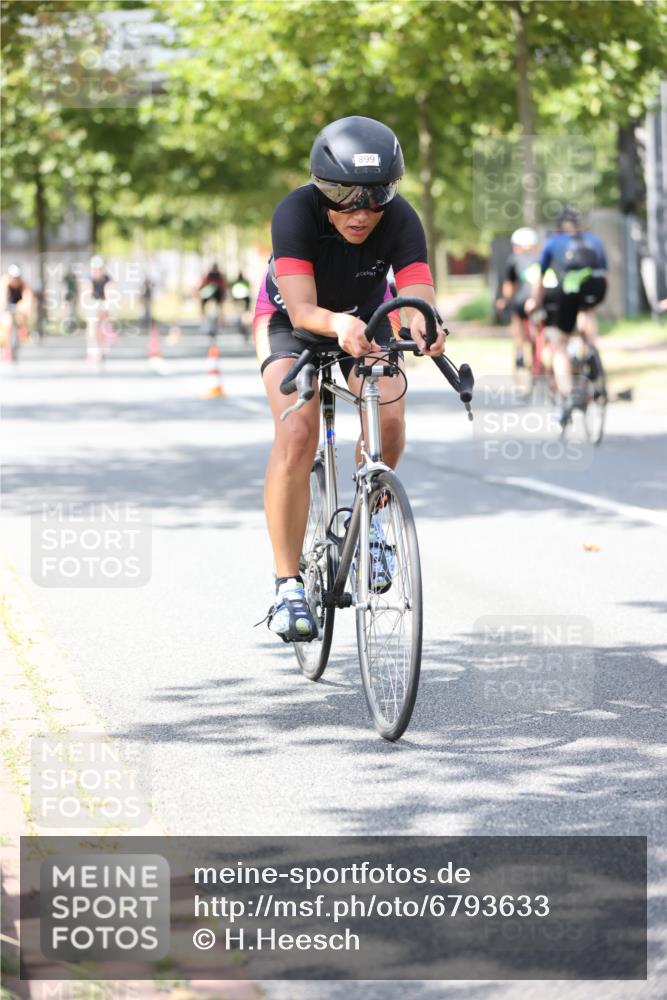 11.08.2024 - GEWOBA Citytriathlon Bremen H.Heesch http://msf.ph/oto/6793633 11.08.2024 13:22:10 Radfahren 312, 494, 545, 579, 639, 643, 661, 663, 668, 682, 717 meine-sportfotos.de