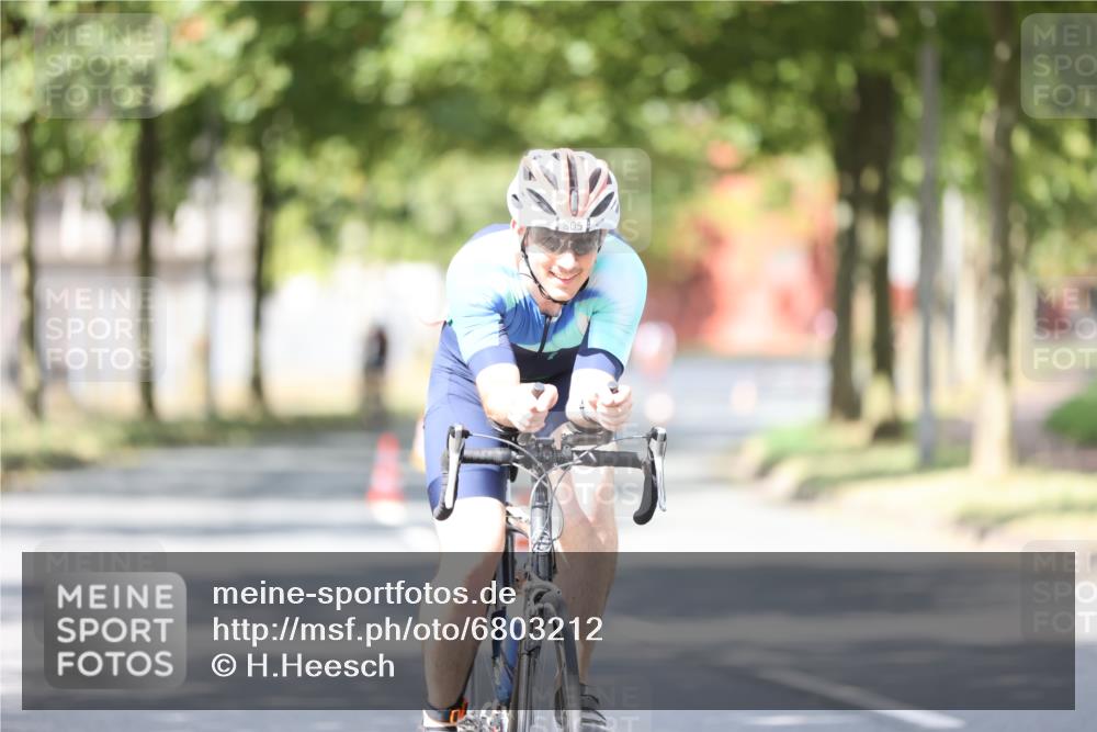 11.08.2024 - GEWOBA Citytriathlon Bremen H.Heesch http://msf.ph/oto/6803212 11.08.2024 12:05:31 Laufen  meine-sportfotos.de