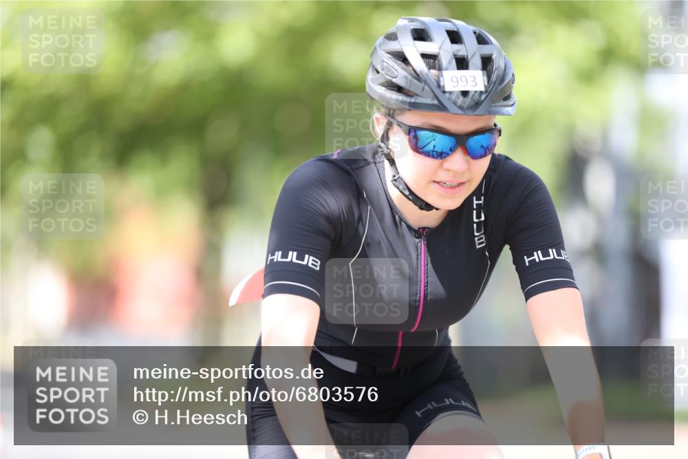 11.08.2024 - GEWOBA Citytriathlon Bremen H.Heesch http://msf.ph/oto/6803576 11.08.2024 12:12:50 Radfahren 743, 807, 831, 840, 857, 993, 999 meine-sportfotos.de