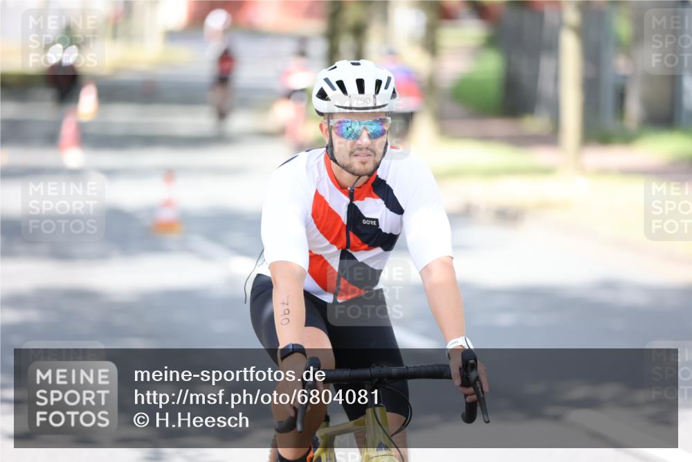 11.08.2024 - GEWOBA Citytriathlon Bremen H.Heesch http://msf.ph/oto/6804081 11.08.2024 12:15:54 Radfahren 767, 780, 786, 790, 791, 800, 989, 1020, 1036 meine-sportfotos.de