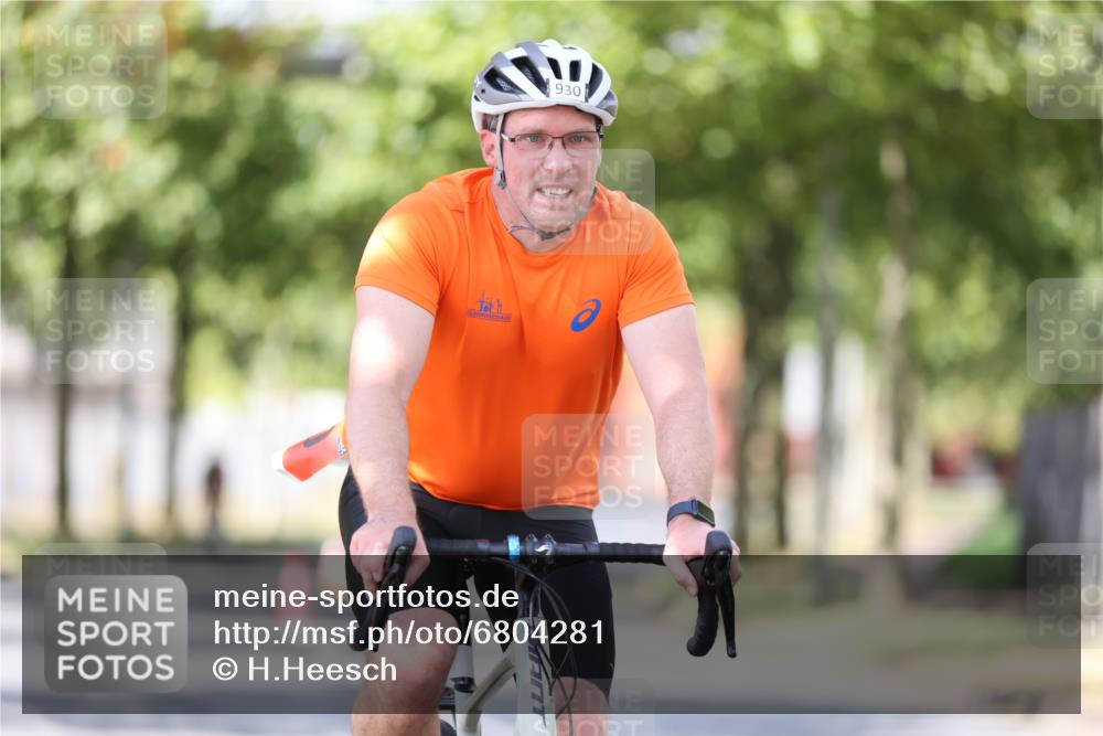 11.08.2024 - GEWOBA Citytriathlon Bremen H.Heesch http://msf.ph/oto/6804281 11.08.2024 12:17:40 Radfahren 756, 819, 874, 930, 1002 meine-sportfotos.de