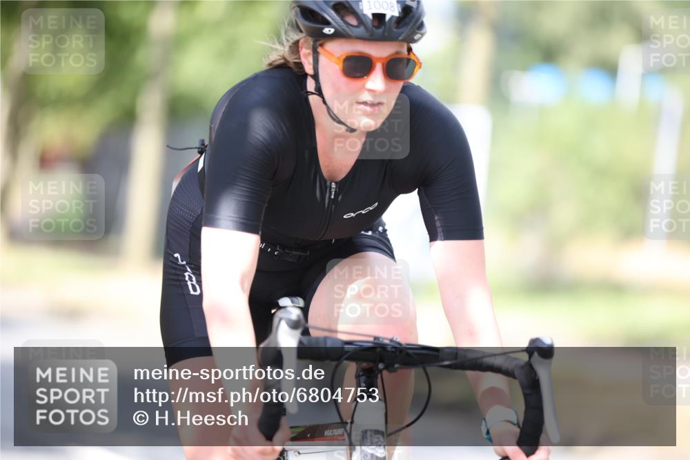 11.08.2024 - GEWOBA Citytriathlon Bremen H.Heesch http://msf.ph/oto/6804753 11.08.2024 12:19:12 Radfahren 852, 862, 900, 954, 1008 meine-sportfotos.de