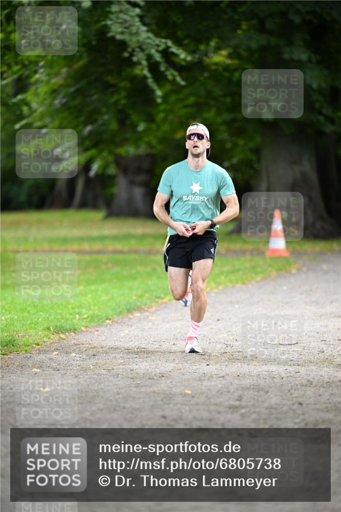 25.08.2024 - 20. Blankeneser Heldenlauf Dr. Thomas Lammeyer http://msf.ph/oto/6805738 25.08.2024 10:03:55 Laufen  meine-sportfotos.de