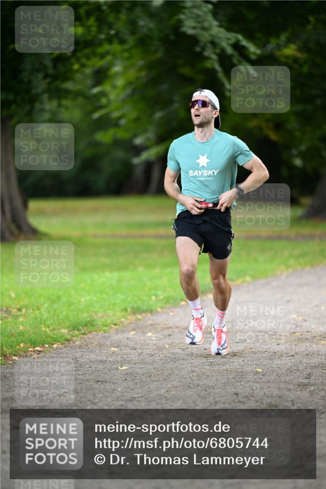 25.08.2024 - 20. Blankeneser Heldenlauf Dr. Thomas Lammeyer http://msf.ph/oto/6805744 25.08.2024 10:03:56 Laufen  meine-sportfotos.de