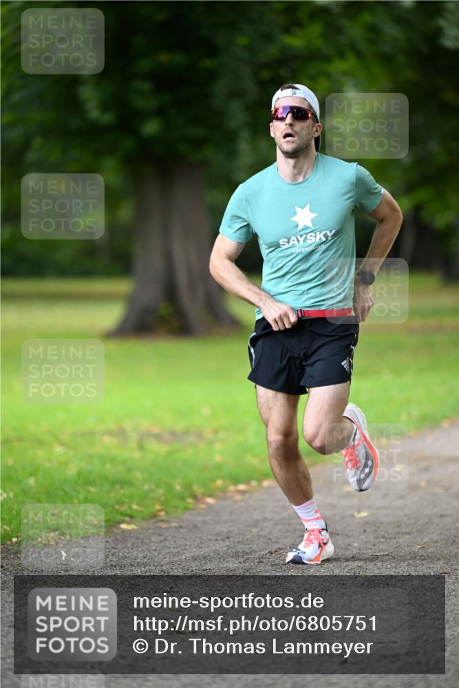 25.08.2024 - 20. Blankeneser Heldenlauf Dr. Thomas Lammeyer http://msf.ph/oto/6805751 25.08.2024 10:03:57 Laufen  meine-sportfotos.de
