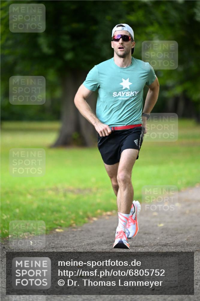 25.08.2024 - 20. Blankeneser Heldenlauf Dr. Thomas Lammeyer http://msf.ph/oto/6805752 25.08.2024 10:03:57 Laufen  meine-sportfotos.de