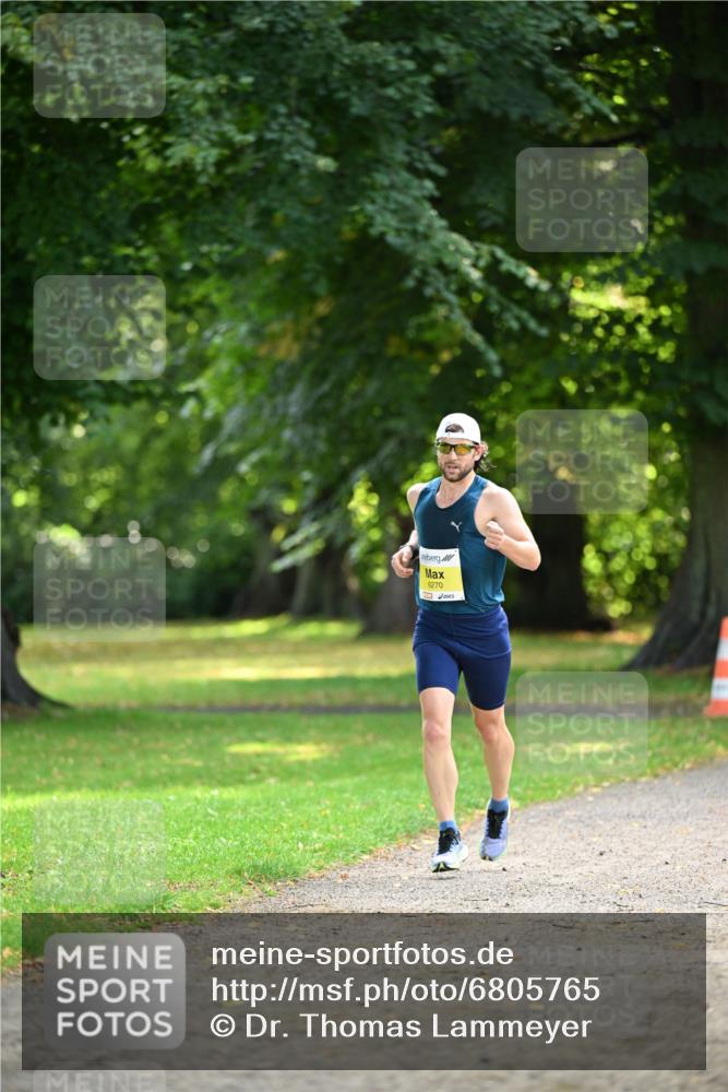 25.08.2024 - 20. Blankeneser Heldenlauf Dr. Thomas Lammeyer http://msf.ph/oto/6805765 25.08.2024 10:05:15 Laufen 6270 meine-sportfotos.de