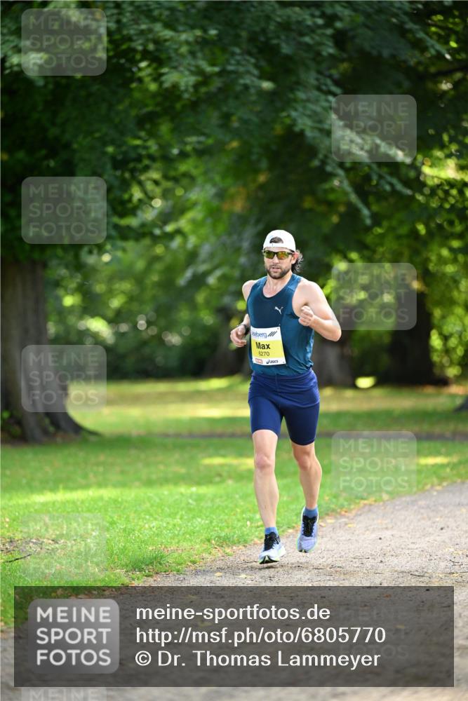 25.08.2024 - 20. Blankeneser Heldenlauf Dr. Thomas Lammeyer http://msf.ph/oto/6805770 25.08.2024 10:05:16 Laufen 6270 meine-sportfotos.de