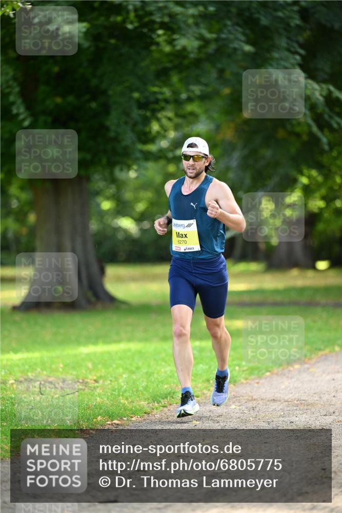 25.08.2024 - 20. Blankeneser Heldenlauf Dr. Thomas Lammeyer http://msf.ph/oto/6805775 25.08.2024 10:05:17 Laufen 6270 meine-sportfotos.de