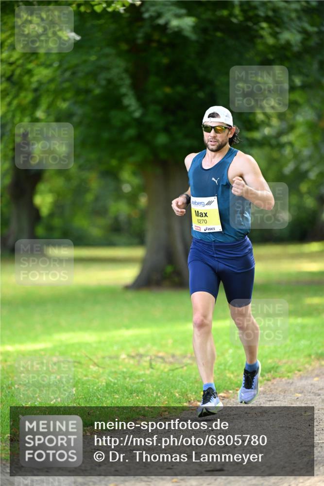 25.08.2024 - 20. Blankeneser Heldenlauf Dr. Thomas Lammeyer http://msf.ph/oto/6805780 25.08.2024 10:05:17 Laufen 6270 meine-sportfotos.de